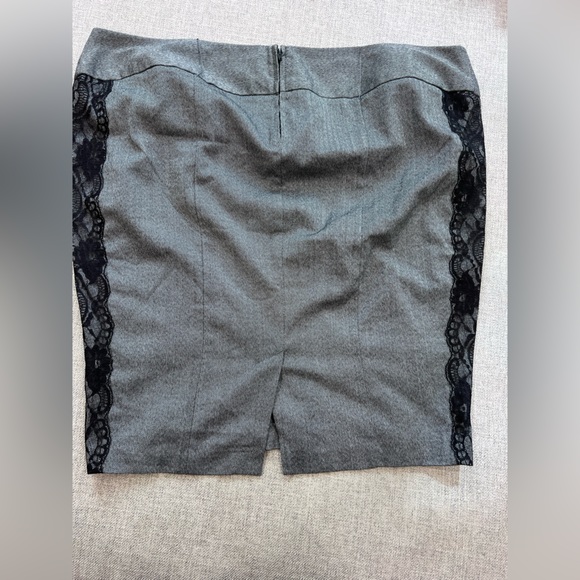 Z Cavaricci Gray Pencil Skirt with Black Lace Detail - Picture 2 of 3